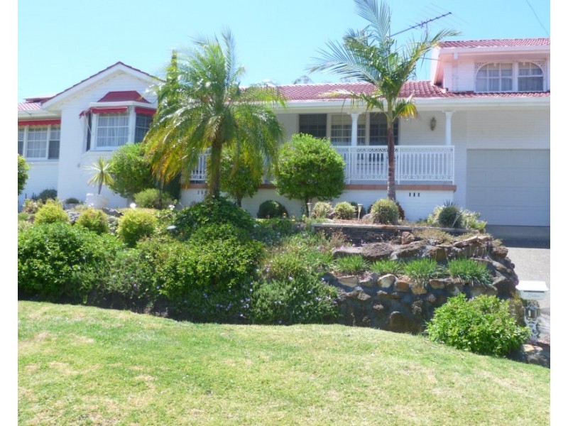 9 Karen Avenue, Picnic Point NSW 2213