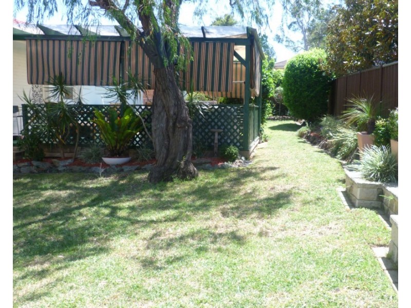 9 Karen Avenue, Picnic Point NSW 2213