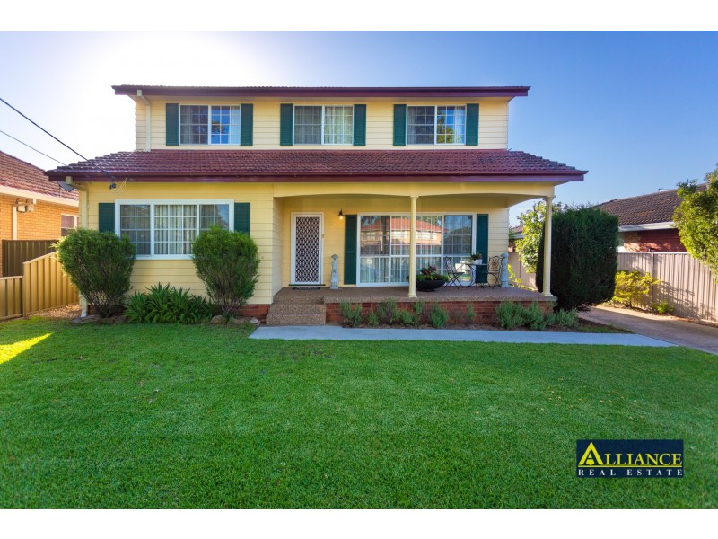 62 Victor Avenue, Picnic Point NSW 2213