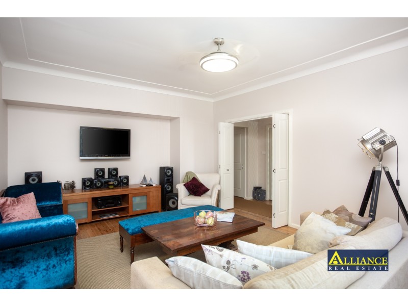 62 Victor Avenue, Picnic Point NSW 2213