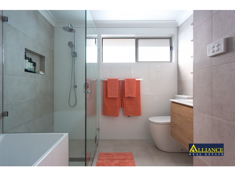 62 Victor Avenue, Picnic Point NSW 2213