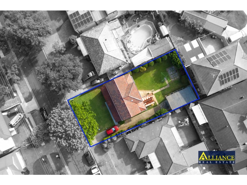 62 Victor Avenue, Picnic Point NSW 2213