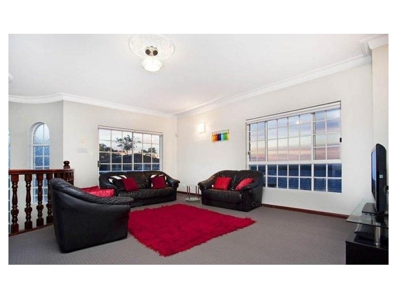 5 Palmer Close, Illawong NSW 2234