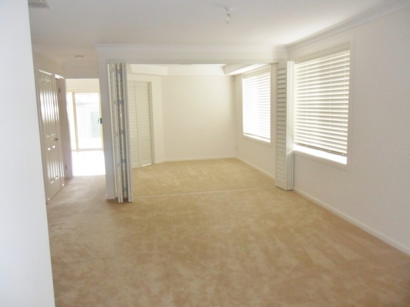 38 Park Street, East Hills NSW 2213