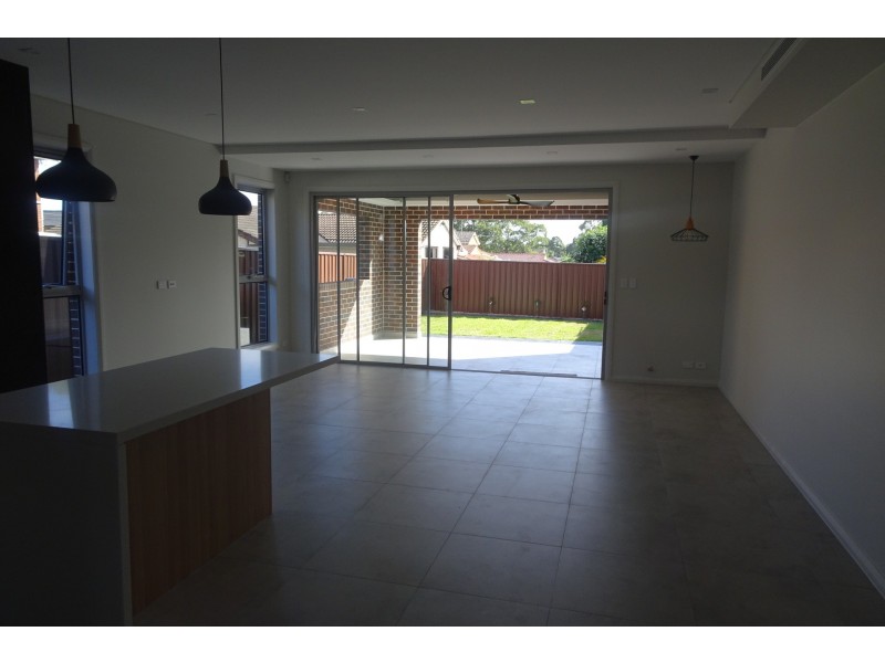 14 Eynham Road, Milperra NSW 2214