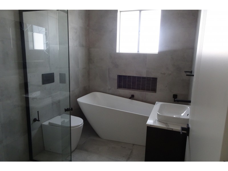 14 Eynham Road, Milperra NSW 2214