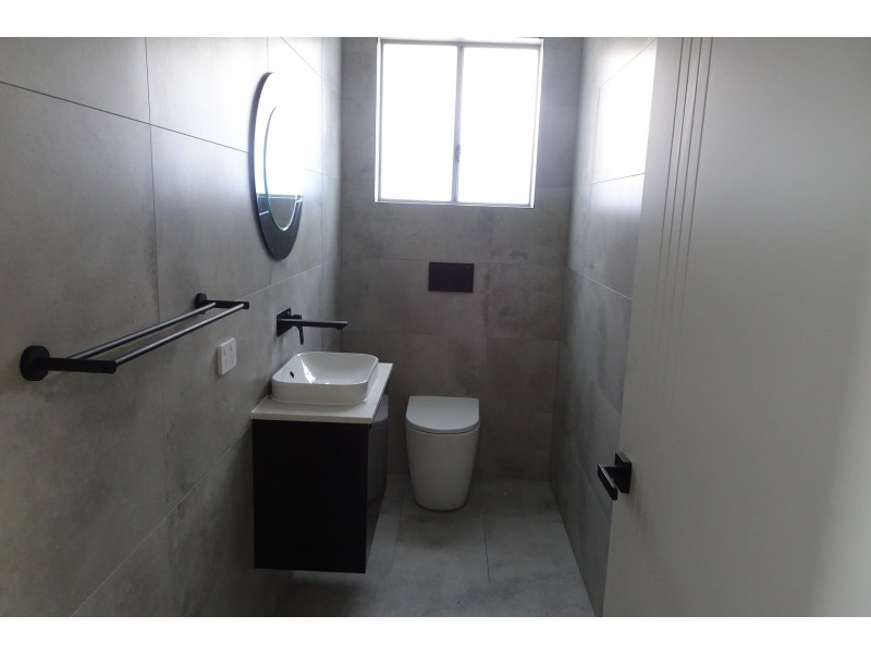 14 Eynham Road, Milperra NSW 2214