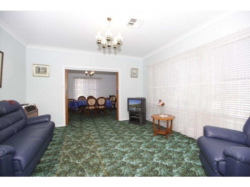 1 Narooma Close, Panania NSW 2213