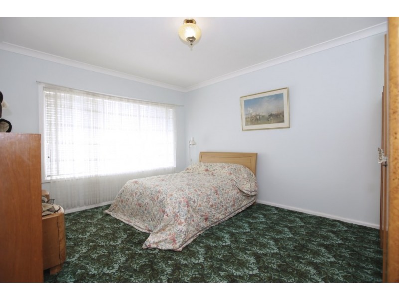 1 Narooma Close, Panania NSW 2213