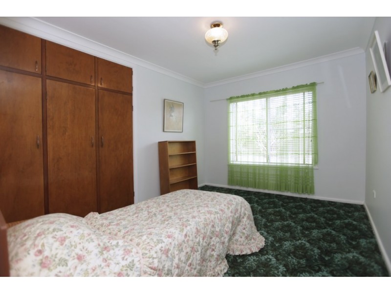 1 Narooma Close, Panania NSW 2213