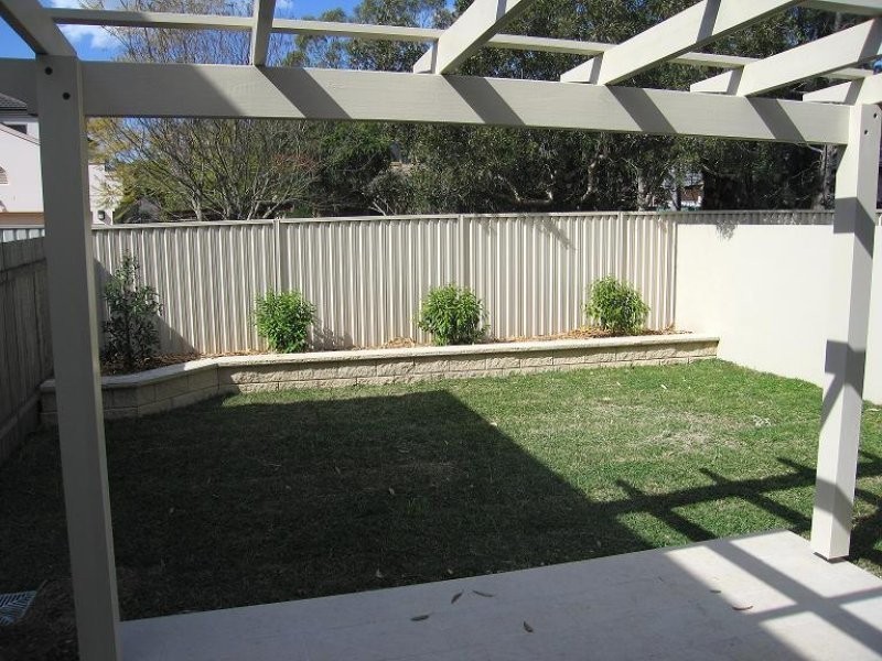 855B Henry Lawson Drive, Picnic Point NSW 2213