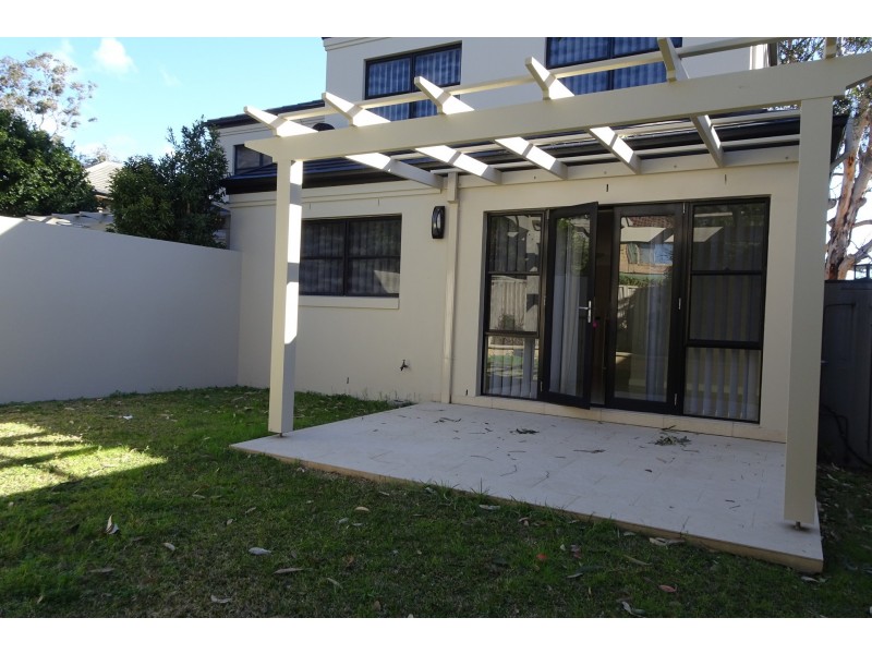 855B Henry Lawson Drive, Picnic Point NSW 2213