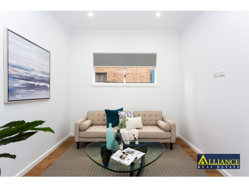 813A Henry Lawson Drive, Picnic Point NSW 2213