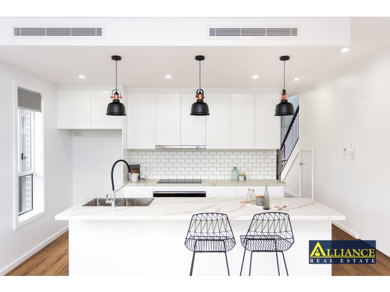 813A Henry Lawson Drive, Picnic Point NSW 2213