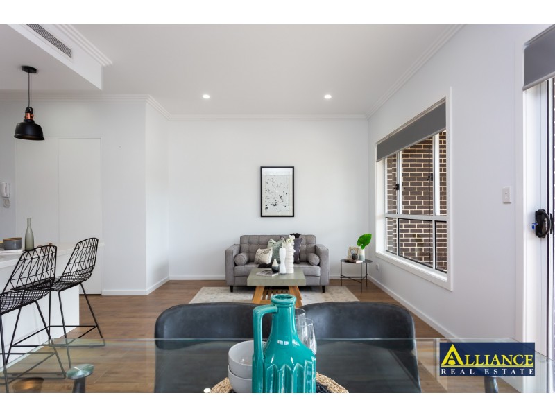 813A Henry Lawson Drive, Picnic Point NSW 2213