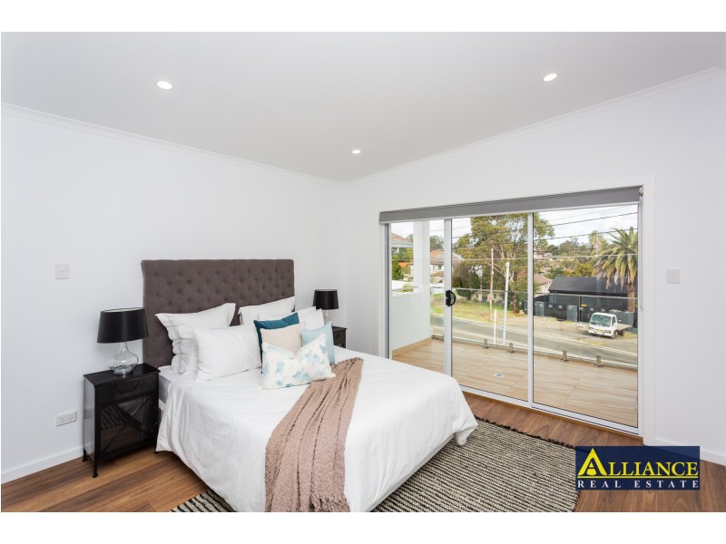 813A Henry Lawson Drive, Picnic Point NSW 2213