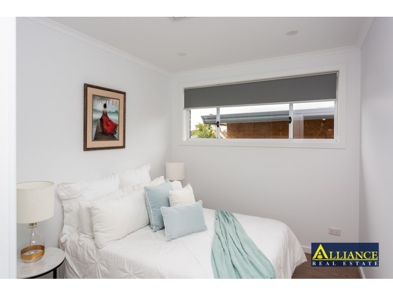 813A Henry Lawson Drive, Picnic Point NSW 2213