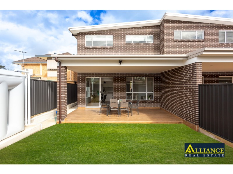 813A Henry Lawson Drive, Picnic Point NSW 2213