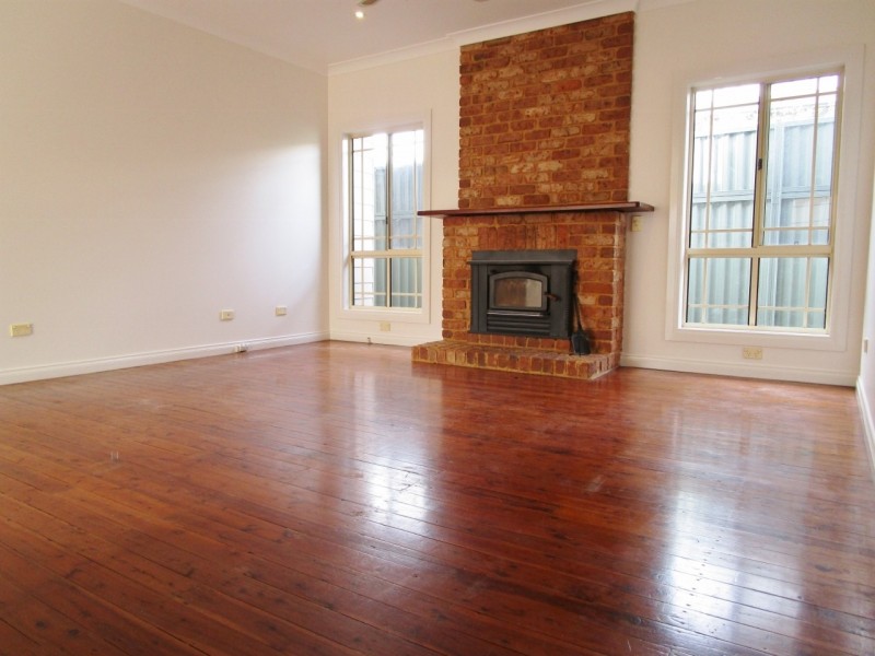 17 Worsley Street, East Hills NSW 2213