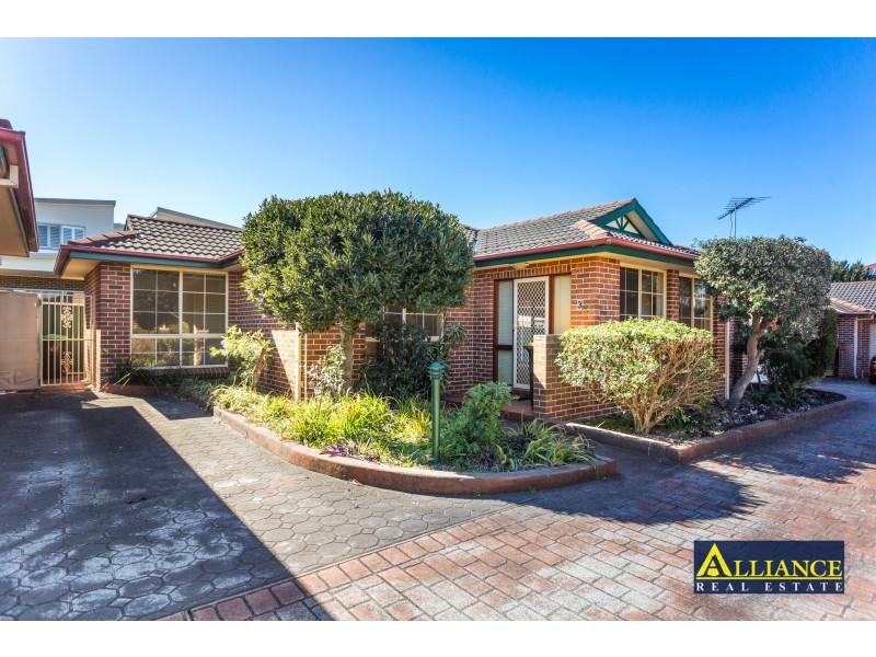 3/135 Lambeth Street, Picnic Point NSW 2213