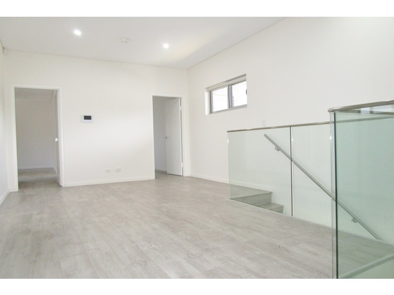 212 Marco Avenue, Panania NSW 2213