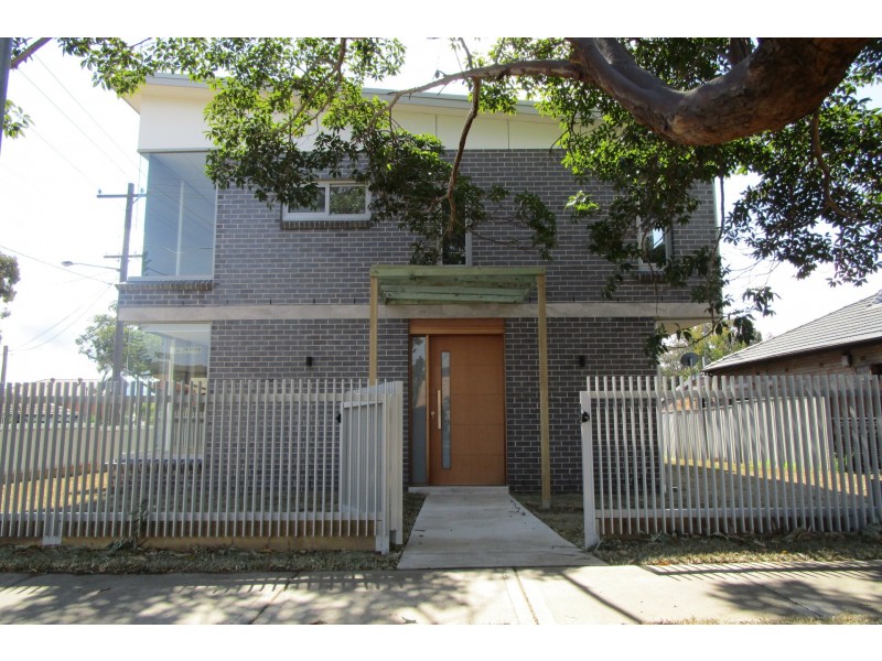 212 Marco Avenue, Panania NSW 2213