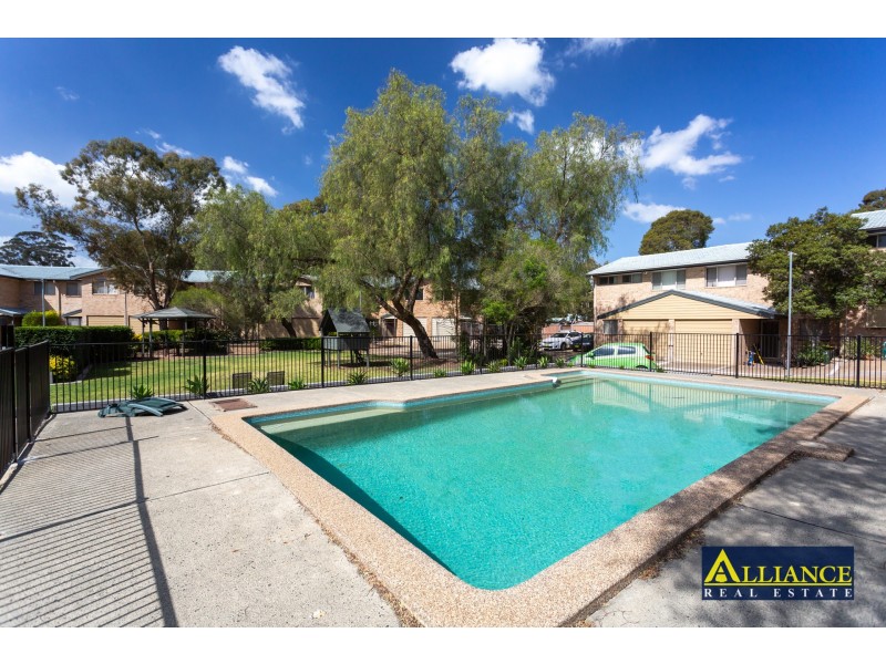 24/135 Rex Road, Georges Hall NSW 2198