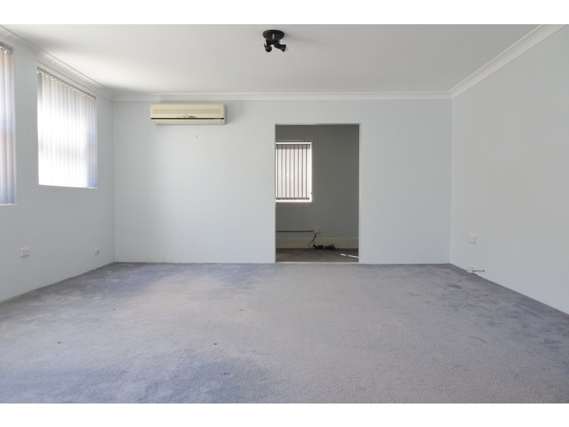 1/17 Sylvan Grove, Picnic Point NSW 2213