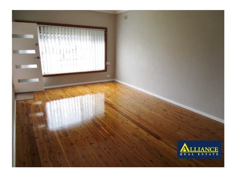 39 Toby Crescent, Panania NSW 2213