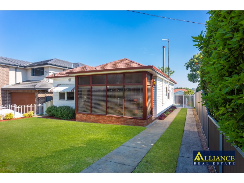 31 Singleton Avenue, East Hills NSW 2213