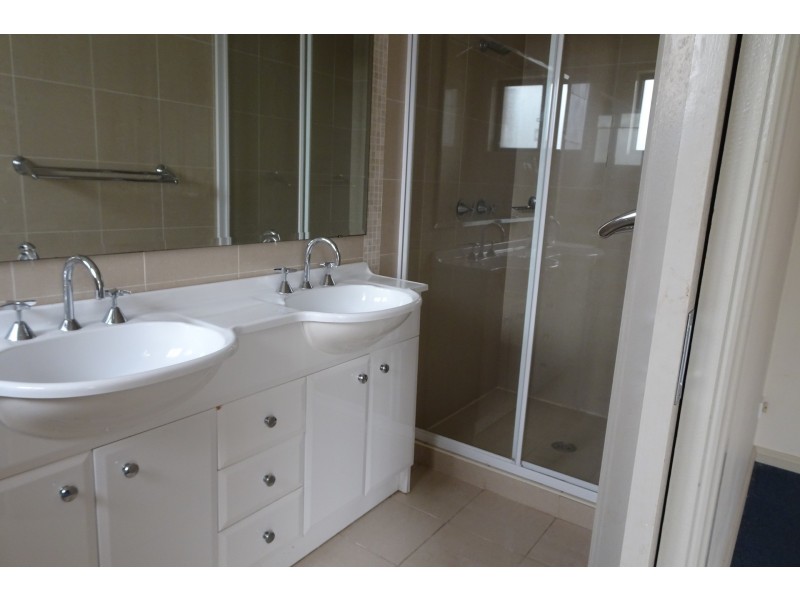 4 Fewtrell Avenue, Revesby Heights NSW 2212