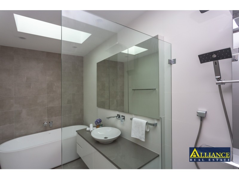 692a Henry Lawson Drive, East Hills NSW 2213