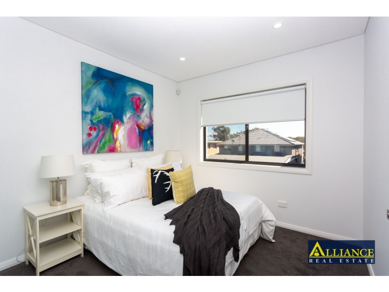 692a Henry Lawson Drive, East Hills NSW 2213