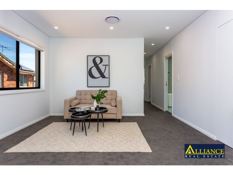 692a Henry Lawson Drive, East Hills NSW 2213