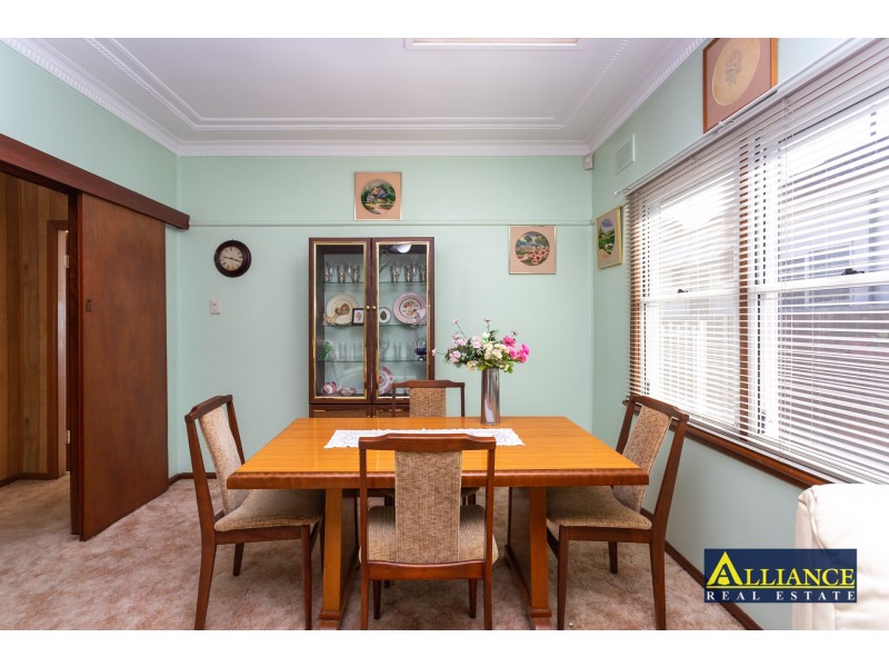 31 Singleton Avenue, East Hills NSW 2213