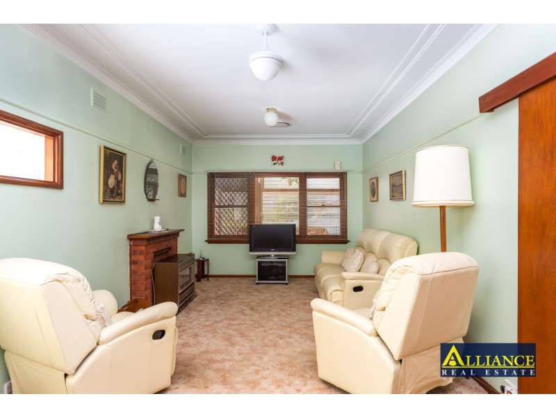 31 Singleton Avenue, East Hills NSW 2213