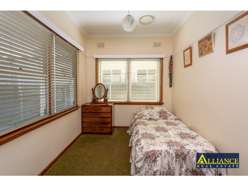 31 Singleton Avenue, East Hills NSW 2213