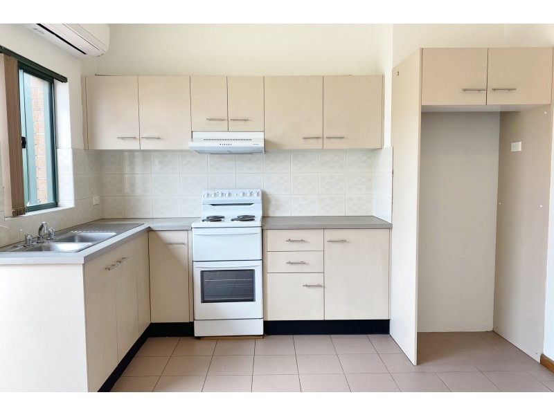 2/5 MacArthur Avenue, Revesby NSW 2212