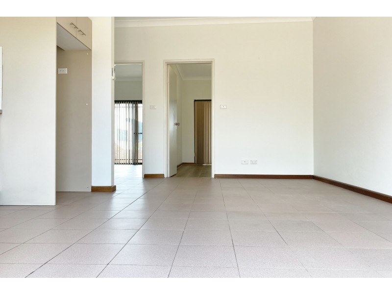 2/5 MacArthur Avenue, Revesby NSW 2212