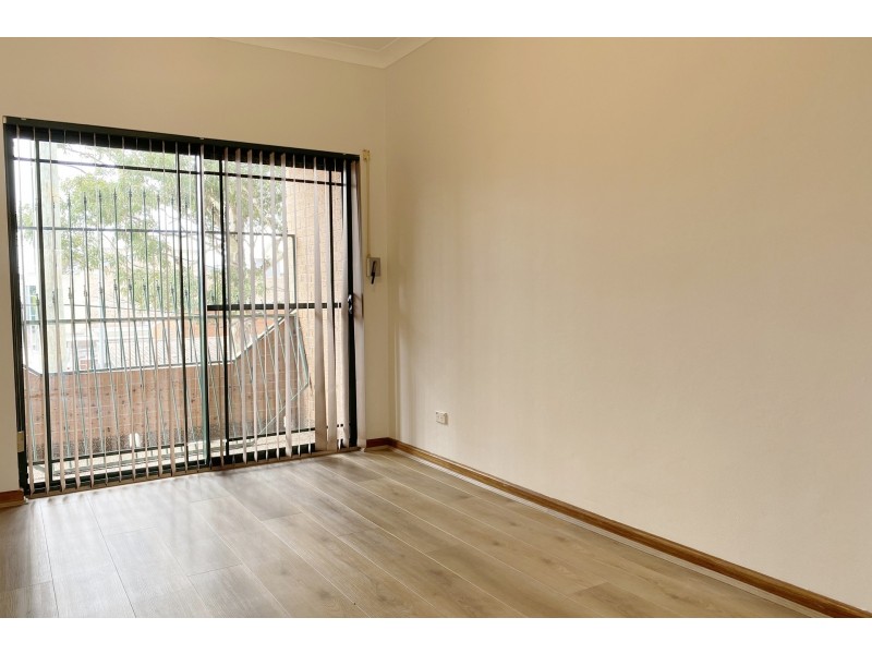 2/5 MacArthur Avenue, Revesby NSW 2212