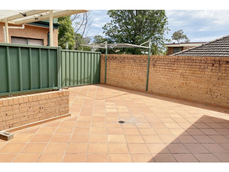 2/5 MacArthur Avenue, Revesby NSW 2212