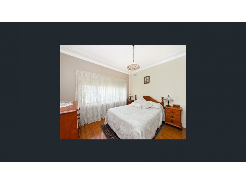24 Eileen Street, Picnic Point NSW 2213