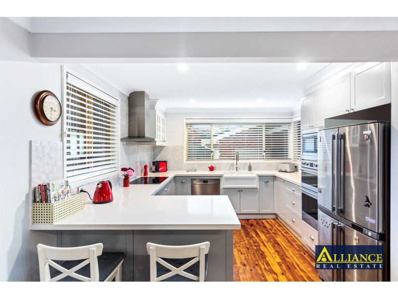 52 Rugby Crescent, Chipping Norton NSW 2170