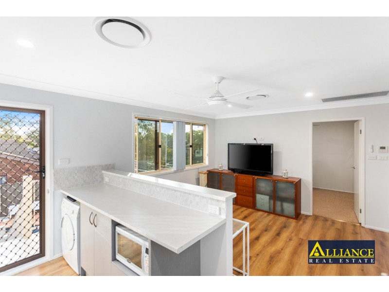 52 Rugby Crescent, Chipping Norton NSW 2170