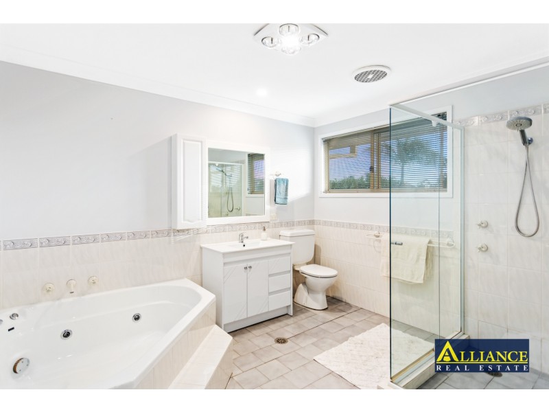 52 Rugby Crescent, Chipping Norton NSW 2170