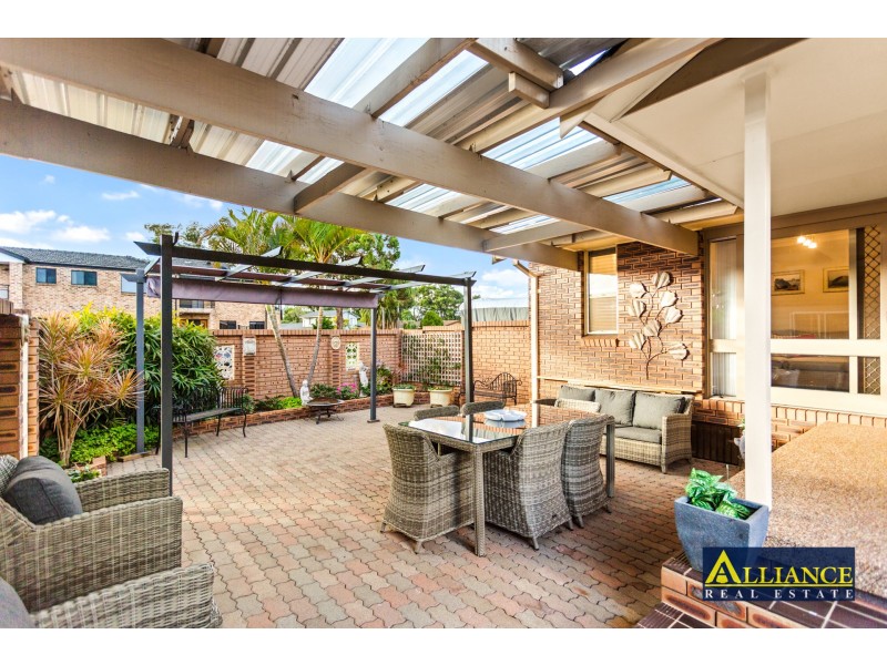 52 Rugby Crescent, Chipping Norton NSW 2170