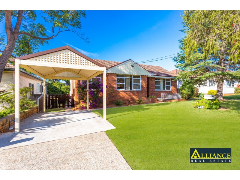 5 Roslyn Avenue, Panania NSW 2213