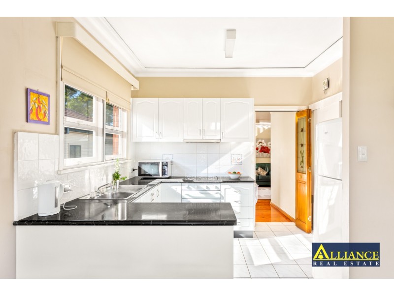 5 Roslyn Avenue, Panania NSW 2213