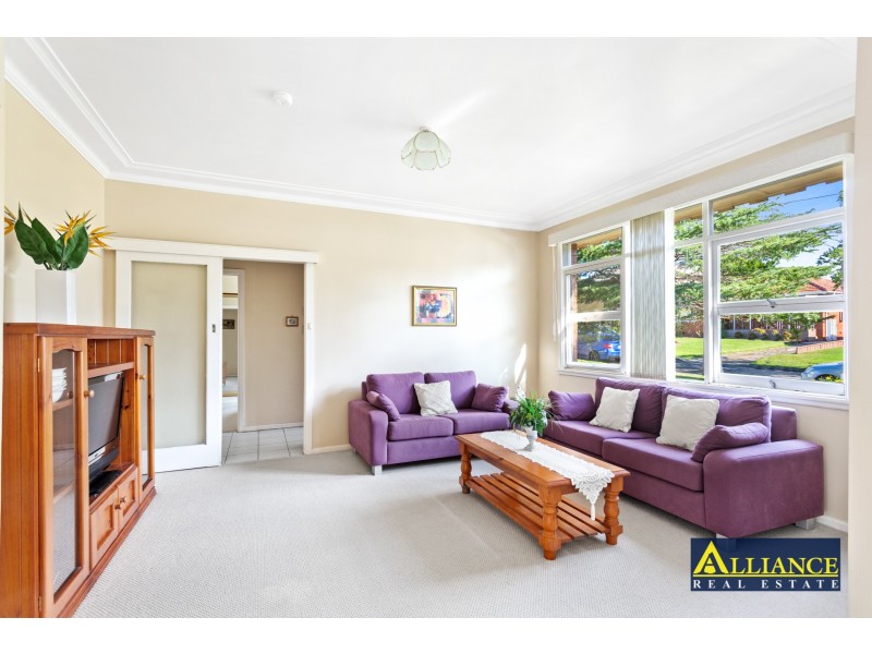 5 Roslyn Avenue, Panania NSW 2213