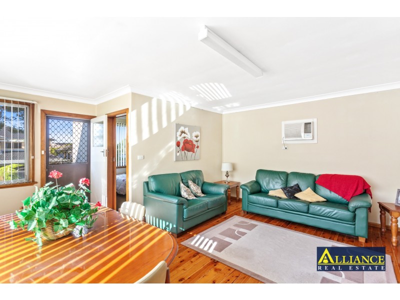 5 Roslyn Avenue, Panania NSW 2213